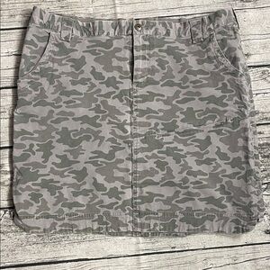 Duluth Trading Co Camouflage  Skirt